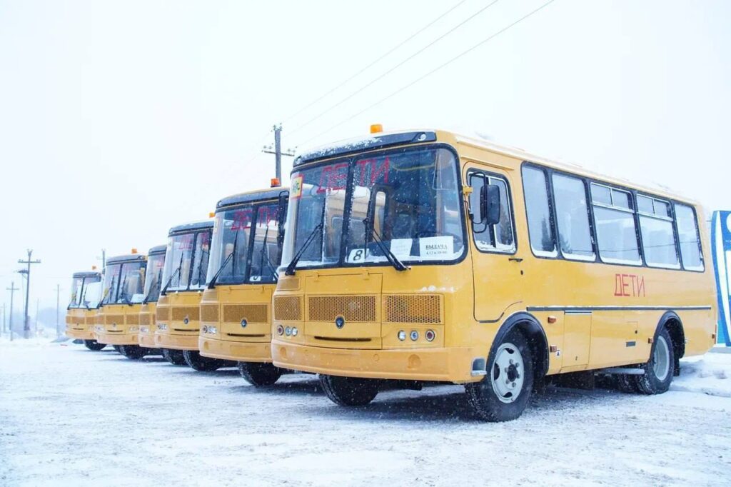 Тёплые школьные автобусы для северных улусов